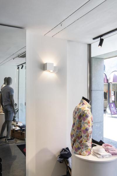 PLASTRA, Indoor Wandaufbauleuchte QT14 weiß