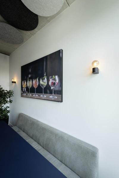 FITU CUBE, Indoor Wandaufbauleuchte E27 schwarz