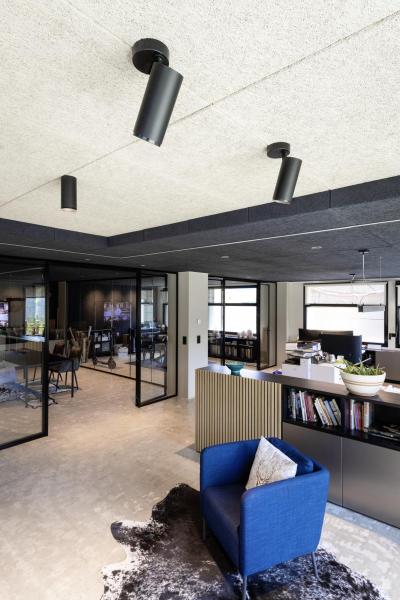 NUMINOS® XL CL, PHASE, Deckenaufbauleuchte, 3000 K, 28 Watt, Phasenabschnitt, 60°, matt schwarz