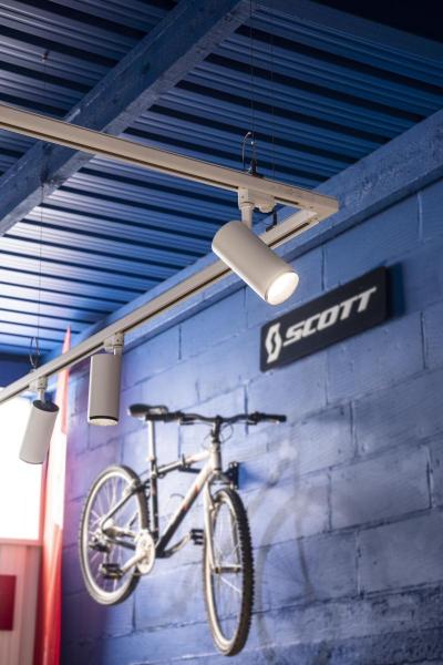 NUMINOS® XL 3Ph., PHASE, 3~ Spot, zylindrisch, 4000 K, 28 Watt, Phasenabschnitt, 36°, matt weiß / matt schwarz