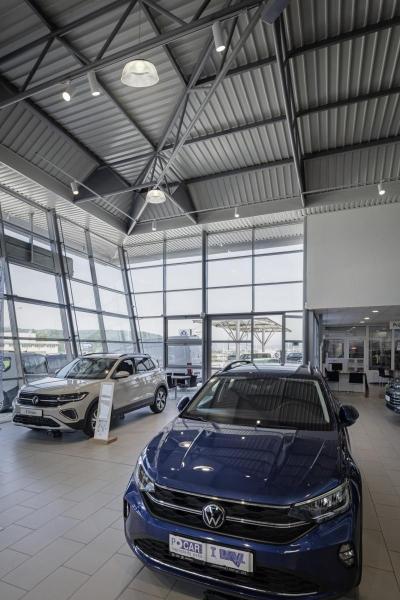 NUMINOS® XL 3Ph., PHASE, 3~ Spot, zylindrisch, 4000 K, 28 Watt, Phasenabschnitt, 60°, matt weiß / matt schwarz