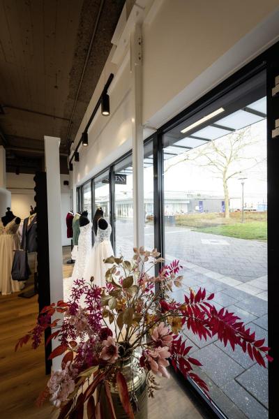 NUMINOS® XL 3Ph., DALI, 3~ Spot, zylindrisch, 2700 K, 27 Watt, DALI, 60°, matt schwarz