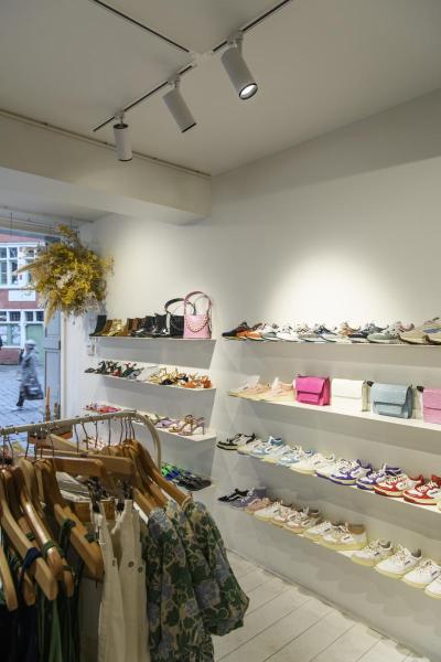 NUMINOS® XL 3Ph., DALI, 3~ Spot, zylindrisch, 3000 K, 27 Watt, DALI, 36°, matt weiß / matt schwarz