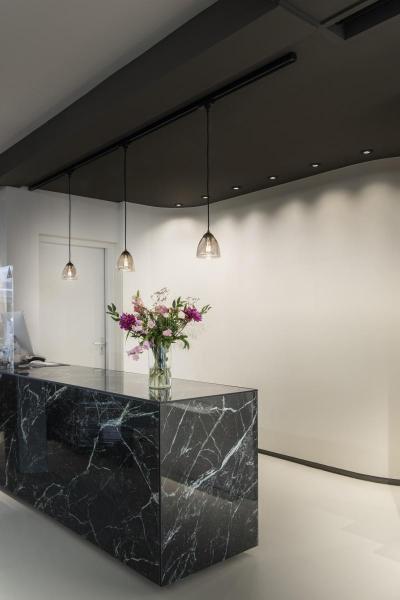 PARA CONE GL, Pendelleuchte schwarz / transparent