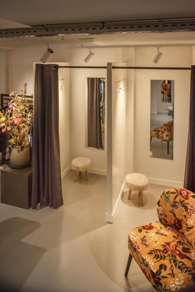 NUMINOS M, Frontring weiß