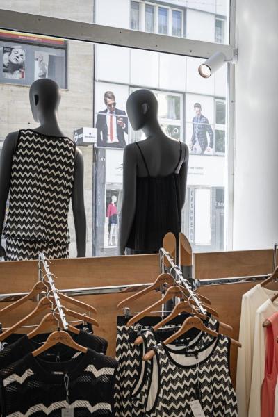 NUMINOS L, Frontring weiß