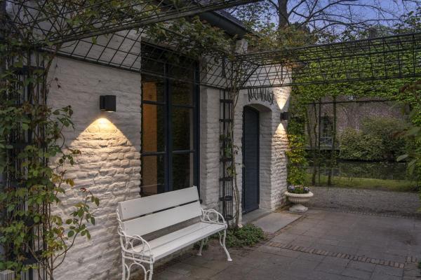 ENOLA OCULUS WL, up/down Wandaufbauleuchte anthrazit 20 W 1880/2120 lm 3000/4000 K CRI 90 100°