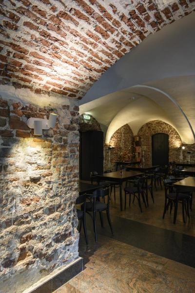 ASTO TUBE, Deckenaufbauleuchte, zylindrisch, max. 2x10 W, weiß