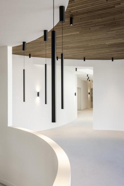 ASTO TUBE, Wandaufbauleuchte, zylindrisch, max. 2x10 W, schwarz