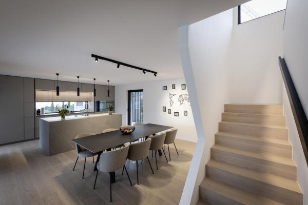 NUMINOS® XS, 48V Spot, rund, 4000 K, 8.7 W, DALI 2, 40°, matt schwarz