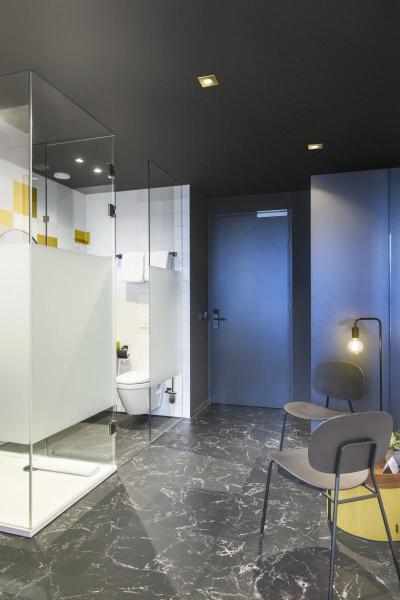 UNIVERSAL DOWNLIGHT Abdeckung, für Downlight IP20, schwenkbar, eckig, gold