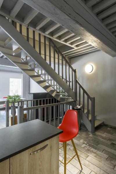 MEDO® 40, Wand- und Deckenaufbauleuchte, rund, 2700/3000/4000 K, 20 W, Phasenabschnitt, 110°, grau