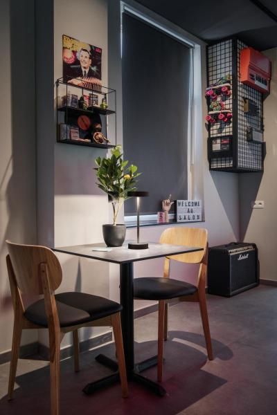 VINOLINA, Tischleuchte, Akku, IP54, 2700/3000 K, TOUCH, schwarz