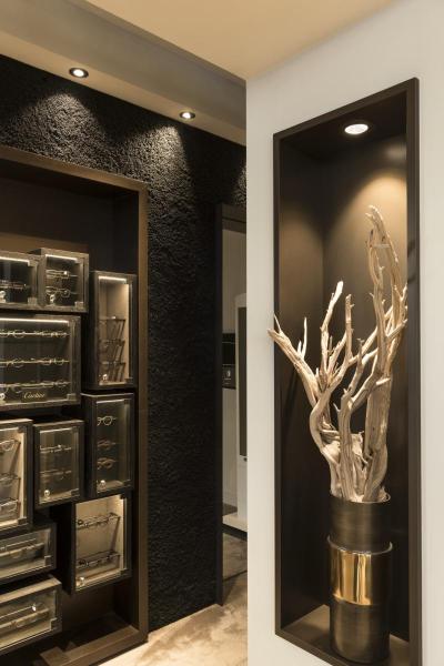 NEW TRIA® 68, Deckeneinbauleuchte, 3000 K, 38°, IP 20, rund, schwarz