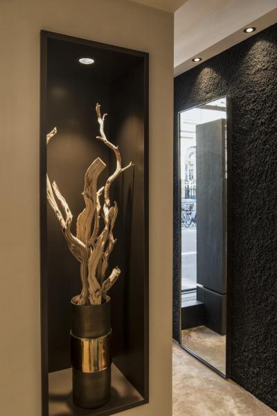 NEW TRIA® 68, Deckeneinbauleuchte, 3000 K, 38°, IP 20, rund, schwarz