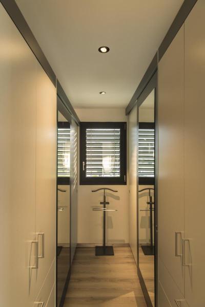 NEW TRIA® 68, Deckeneinbauleuchte, 1800-3000 K, 38°, IP 20, rund, schwarz