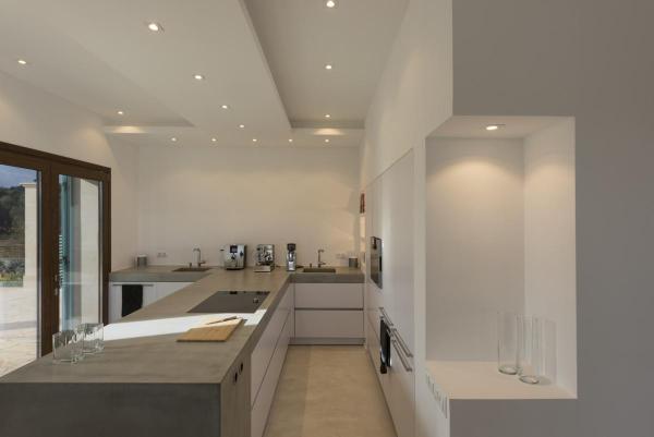 NEW TRIA® 68, Deckeneinbauleuchte, 1800-3000 K, 38°, IP 20, quadratisch, weiß