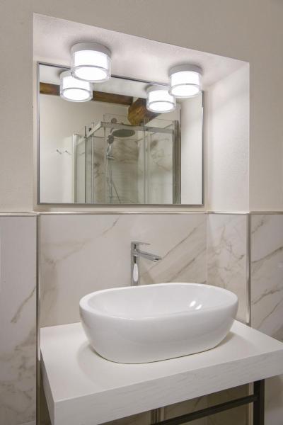 CYFT, Dekoring, weiß