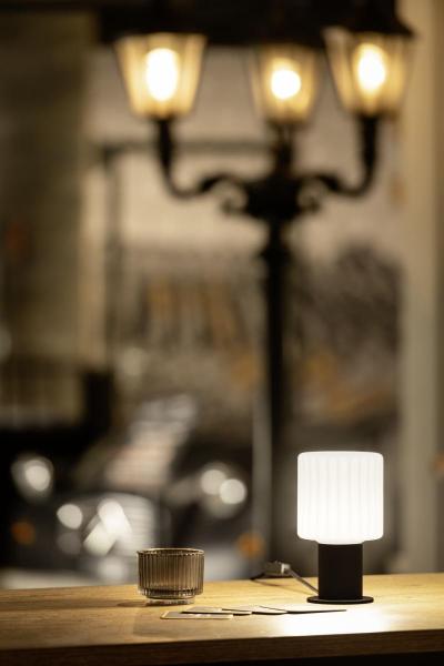 VARYT, Tischleuchte, E14, IP20, schwarz