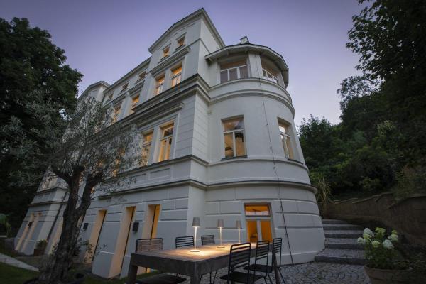 VINOLINA TWO, Tischleuchte, Akku, IP65, 2200/2700/3000 K, TOUCH, beige