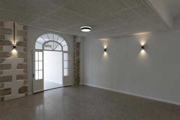 MODELA, Wandleuchte, up/down, 2700 K, PHASE, schwarz/gold