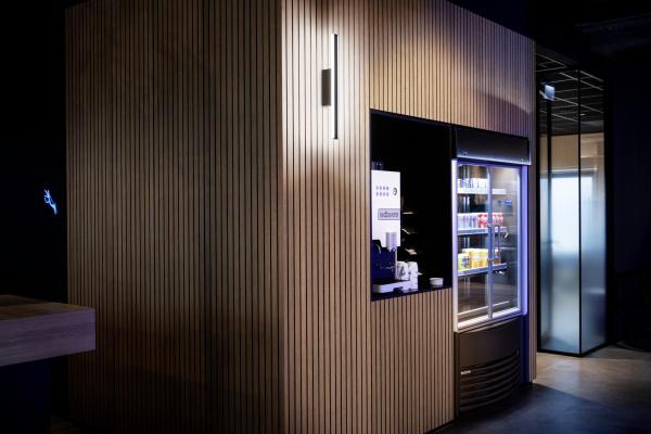 ONE LINEAR 50, Wandaufbauleuchte, UP/DOWN, 2700/3000 K, PHASE, schwarz