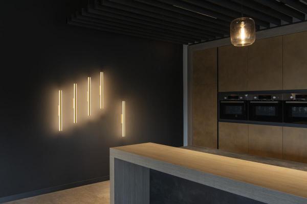 ONE LINEAR 50, Wandaufbauleuchte, UP/DOWN, 2700/3000 K, PHASE, messing