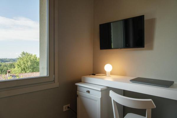 VARYT, Tischleuchte, rund, 1x max. 6 W, E14, weiß