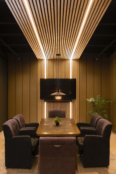 LED Floating Globe 150 twisted, LED-Leuchtmittel, smokey grey, E27, PHASE, 6 W, 1900 K