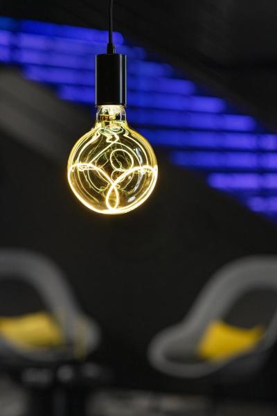 LED Globe 125 2x slanting Soft Curve, LED-Leuchtmittel, smokey, E27, PHASE, 6 W, 1900 K