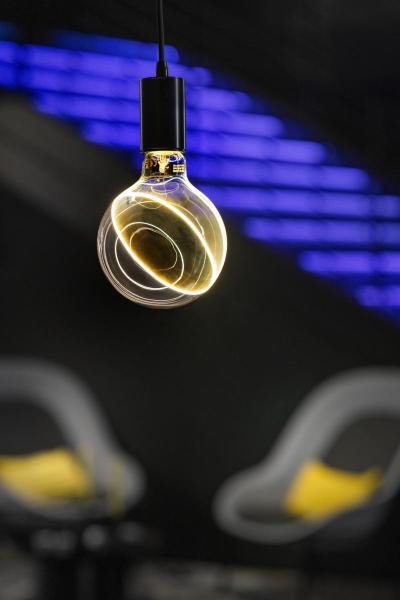 LED Illusion Globe 125 slanting top, LED-Leuchtmittel, smokey, E27, PHASE, 5 W, 2200 K