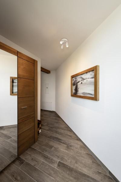 PURI 2.0 Tube, Wand- und Deckenaufbauleuchte, rund, 3 x max. 6 W GU10, weiß