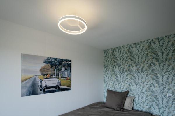 ONE, Wand- und Deckenaufbauleuchte, rund, 2700/3000 K, 14 W, PHASE, 130°, weiß