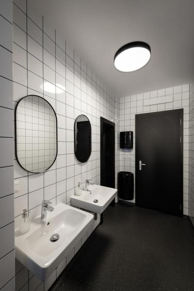 DECONA 42, Deckenaufbauleuchte, rund, 2700/3000 K, 23 W, PHASE, schwarz