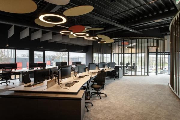 MEDO® RING 90, Pendelleuchte, Pendellänge 300 cm, 3000/4000 K, 110°, DALI, Touch, schwarz