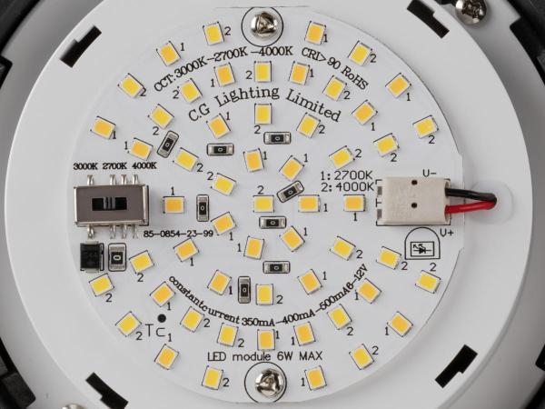 CYFT WAVE, Wand- und Deckenaufbauleuchte, 2700/3000/4000 K, 6,5 W, PHASE, schwarz / amber