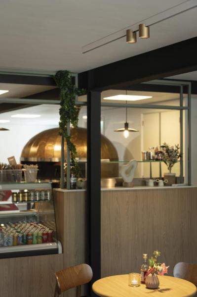 FIX-IT!, 48V, DALI, rund, Surface mounted track, Spot, 3000K, 6.6 W, 36°, gold / schwarz