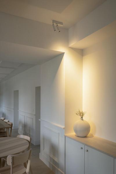 GRIP! M, Deckenaufbauleuchte, double, PHASE, 2700 K, 28 W, 42°, weiß / schwarz