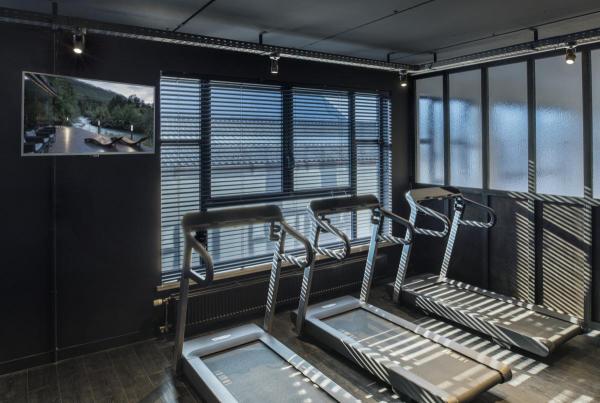 SPOT 79, Wand- und Deckenleuchte, QPAR51, rund, schwarz, 230V, max. 50 W