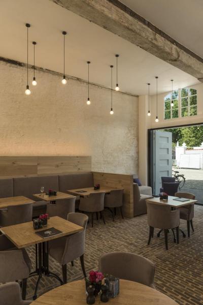 DECKENROSETTE FITU, 1er Rosette, rund, schwarz, inkl. Zugentlastung