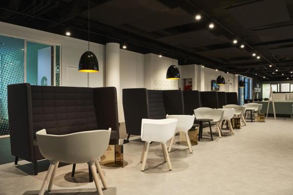 PARA CONE 30, Pendelleuchte, A60, rund, schwarz/gold, Ø 30 cm, max. 60 W