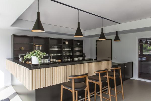 PENDELLEUCHTENADAPTER, für Hochvolt 1Phasen-Aufbauschiene, schwarz, inkl. Zugentlastung und Gewindestück