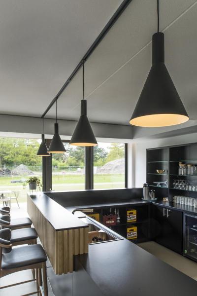 PENDELLEUCHTENADAPTER, für Hochvolt 1Phasen-Aufbauschiene, schwarz, inkl. Zugentlastung und Gewindestück