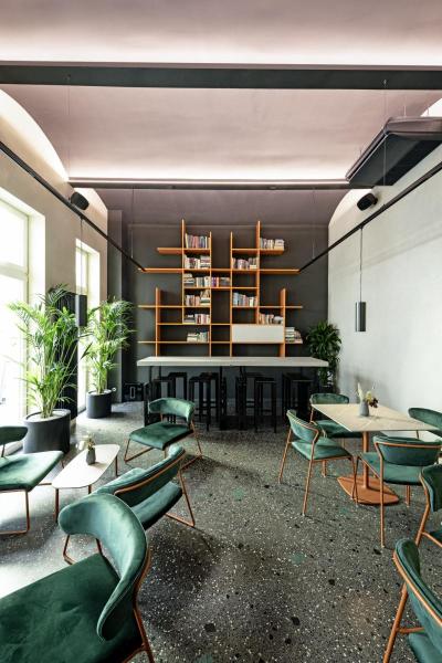 ENOLA B, Pendelleuchte für Hochvolt-Stromschiene 1Phasen, QPAR51, schwarz, max. 50 W, inkl. 1Phasen-Adapter schwarz