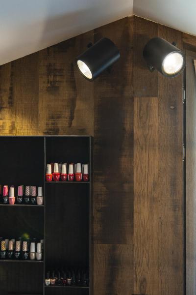 PUNKTAUSLASS, für EUTRAC Hochvolt 3Phasen-Aufbauschiene, schwarz