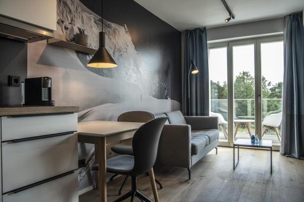 PHELIA, Standleuchte, A60, schwarz, max. 23 W