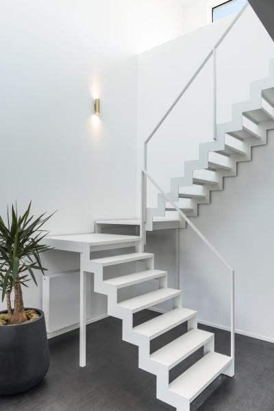 ENOLA B, Wandleuchte, QPAR51, rund, up/down, messing, max. 50 W, inkl. Zierring messing