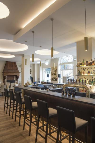 ENOLA B, Pendelleuchte, QPAR51, messing, max. 50 W