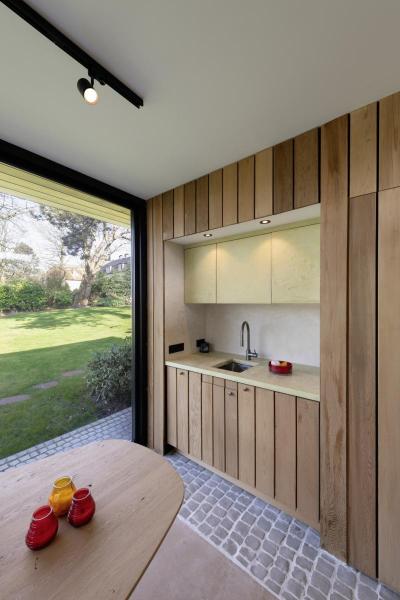 BIMA, Spot für Hochvolt-Stromschiene 3Phasen, einflammig, QPAR51, rund, schwarz matt, max. 50 W, inkl. 3Phasen-Adapter