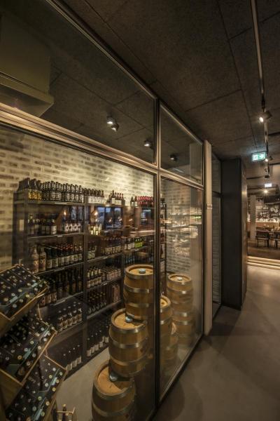 ALTRA DICE TRACK, Spot für Hochvolt-Stromschiene 3Phasen, QPAR51, eckig, schwarz, max. 50 W, inkl. 3Phasen-Adapter